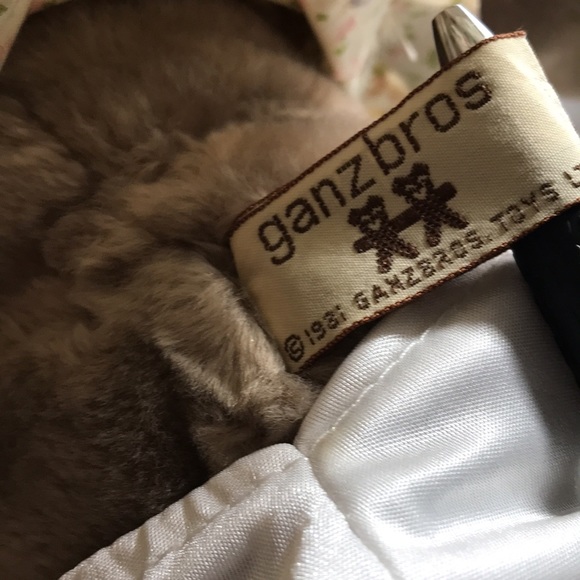 WRINKLES Ganz Brand Vintage Hand Puppet Girl Plush Dog 1981 Floral Dress 17" - Picture 7 of 11